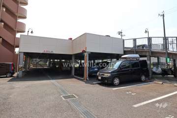 敷地内駐車場（平面自走式）