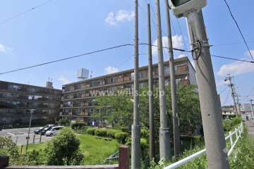 パビリオン百合ヶ丘C棟の外観（南東側から）