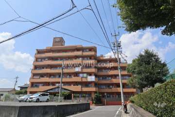 ライオンズマンション三郷第2の外観（南側から）