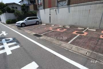 敷地内駐車場（屋外平面式）