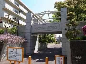 敷地入口