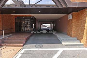 駐車場出入り口