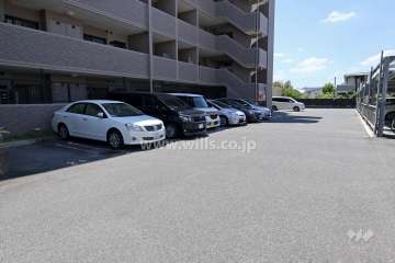 敷地内駐車場（屋外平面式）