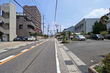敷地北側の前面道路