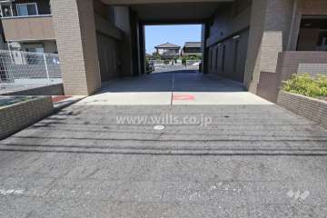 駐車場出入り口