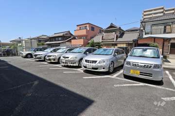 敷地内駐車場（屋外平面式）