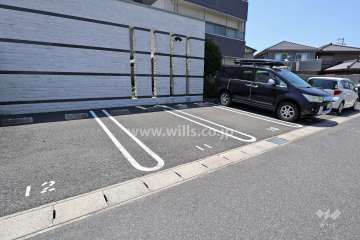 敷地内駐車場（屋外平面式）