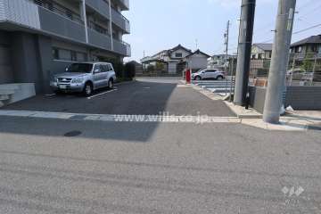 駐車場出入り口