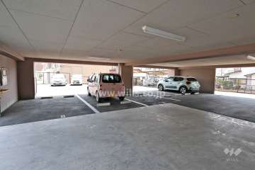 敷地内駐車場（屋内平面式）