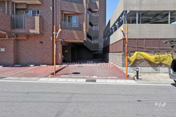 駐車場出入り口（屋内平面式）