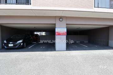 敷地内駐車場（屋内平面式）