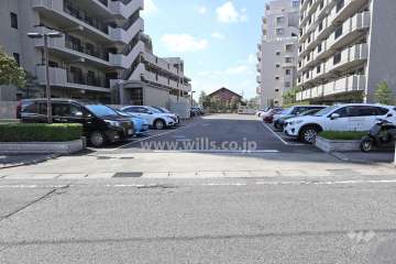 駐車場出入り口