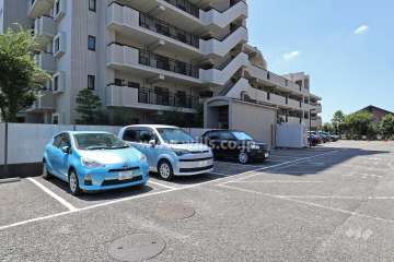 敷地内駐車場（屋外平面式）