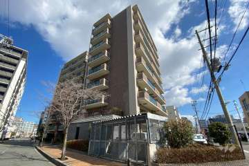 リッツパーク江坂の外観（南西側から）