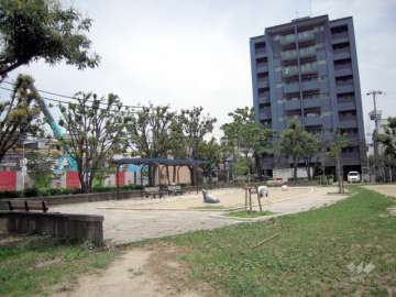 『南金田公園』が敷地北側にあります。