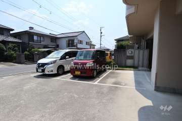 敷地内駐車場（屋外平面式）