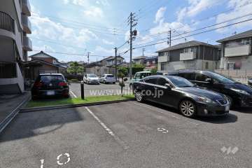 敷地内駐車場（屋外平面式）
