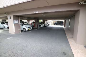 敷地内駐車場（屋内平面式）