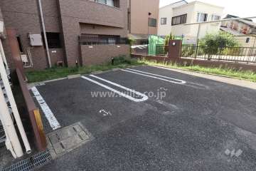 敷地内駐車場(屋外平面式)