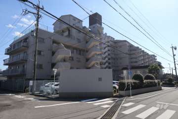 ネオハイツ森林公園A棟の外観（北東側から）