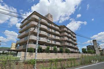 ジーオー尾張旭マンションの外観（南西側から）