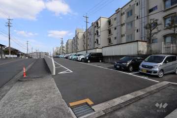 敷地内駐車場（屋外平面式）