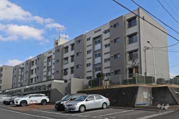 「本地ヶ原住宅6号棟」の外観（北側から）