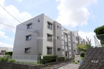 本地ヶ原住宅4号棟の外観（北東側から）