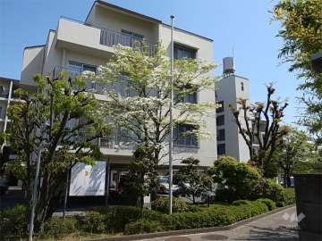 豊津パロス山手町B棟の外観