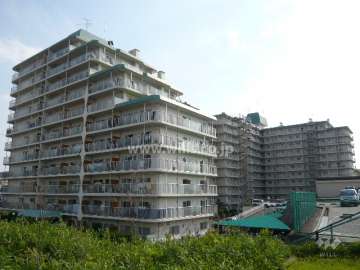千里山スカイハイツの外観（北東側から）