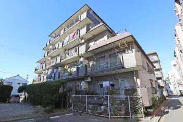 宝マリーンハイツC棟の外観（南東側から）