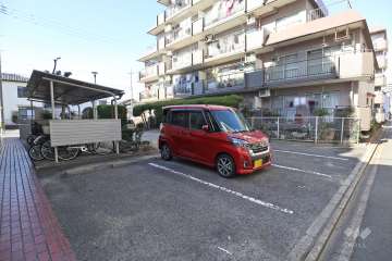 敷地内駐車場（屋外平面式）