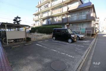 敷地内駐車場（屋外平面式）