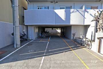 敷地内駐車場（屋外平面式）