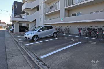 敷地内駐車場（屋外平面式）