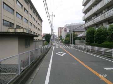 南側の前面道路
