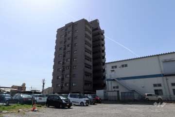 ライオンズマンション港西第3の外観（北東側から）