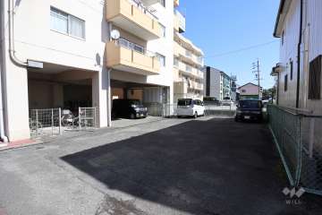 敷地内駐車場（屋内平面式、屋外平面式）