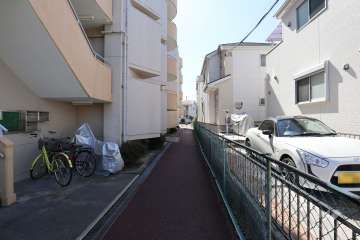 敷地内の通路