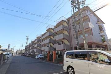 宝小碓ハイツの外観（北西側から）