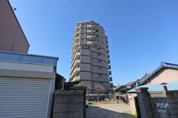 宝マンション小碓第2の外観（北西側から）