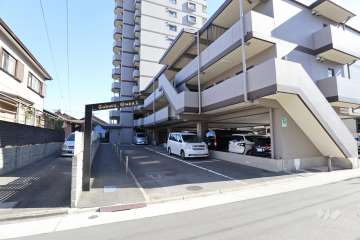 駐車場出入り口・敷地内駐車場（屋内平面式、屋外平面式）