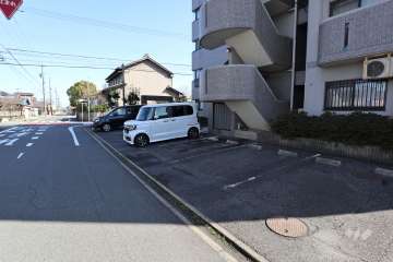 敷地内駐車場（屋外平面式）