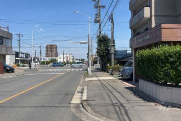 敷地北側の前面道路