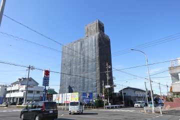 レインボー惟信の外観（北東側から）※2021年3月現在大規模修繕工事中