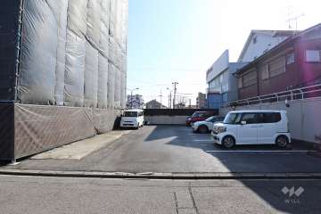 敷地内駐車場（屋外平面式）