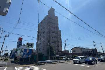 レインボー惟信の外観(北東側から)