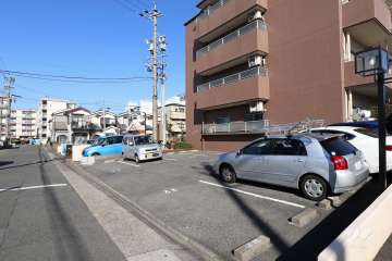 敷地内駐車場（屋外平面式）