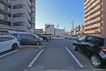 敷地内駐車場（屋外平面式）