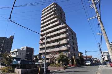 ライオンズマンション正徳町第2の外観（南東側から）